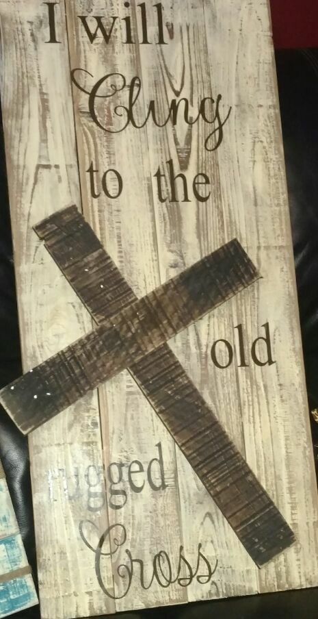 Hymnal Crafts, Wooden Cross Crafts, Faith Crafts, Easy Crafts To Sell, Rugged Cross, Bible Verse Wall Decor, Scrap Wood Crafts, Coastal Christmas Decor, 4th July Crafts