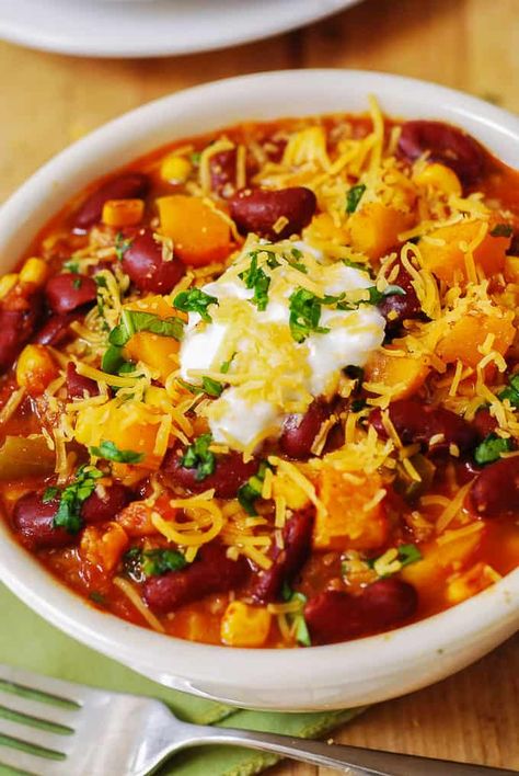 Butternut Squash Chili Recipe Chili Meals, Beef And Butternut Squash, Squash Chili Recipe, Butternut Squash Chili Recipe, Butternut Squash Chilli, Julia's Album, Beef And Beans, Squash Chili, Butternut Recipes