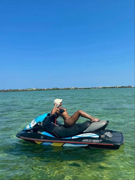 Jetski Black Woman, Jet Ski Pictures Black Women, Jet Ski Black Women, Jet Ski Outfit Black Women, Jet Ski Poses, Jet Ski Pictures Instagram, Jetski Poses, Jetski Outfit Women, Vacation Asthetics Photos