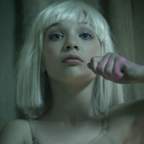 Sia Chandelier Video, Maddie Ziegler Chandelier, Maddie Ziegler Sia, Chandelier Lyrics, Chandelier By Sia, Sia Video, Punk Goes Pop, Chandelier Video, Sia Music Video