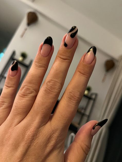 Black Swirl French Tip Nails, Swirl French Tip Nails, Natural Nails Black, Swirl French Tip, Black French Nail, Nails Black French, Black French Nails, French Nail Art, French Nail