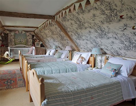 dorm Room Attic, Daughter Bedroom, Attic Design, Casa Country, Attic Bedrooms, Attic Storage, Attic Renovation, Attic Remodel, Attic Bedroom