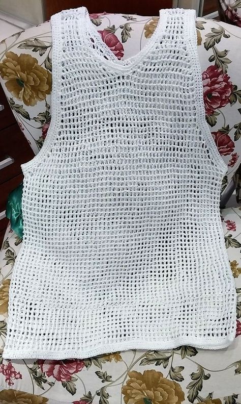 Camiseta regata masculina. crochet bag for men #crochetbagformen #crochet #crochetbag #crochetbags 7.451 Crochet Mens Tank Top, Crochet Bag For Men, Free Crochet Bag Patterns, Knitting Sweaters Diy, Crochet Vest Pattern Free, Denim Outfit Men, Crochet Beach Wear, Vest Pattern Free, Crochet Men