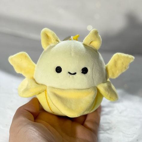 Squishmallows Other | Custom 3.5” Junie The Banana Bat Squishmallow Clip Animal Plush Toy | Color: Yellow | Size: 3.5” Stackable crochet toy pattern #stackablecrochettoypattern #crochet #crochettoy #crochettoys 1.1410 Bat Squishmallow, Free Crochet Toy Patterns, Stuff Animals, Cute Squishies, Sally Nightmare Before Christmas, Fun Crafts To Do, Kawaii Plushies, Cute Stuffed Animals, Crochet Toy