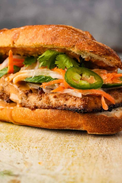 Thai Tea Recipe, Vietnamese Tofu, Vegan Banh Mi, Lemongrass Tofu, Thai Tea Recipes, Homemade Sriracha, Banh Mi Recipe, Sriracha Recipes, Snails Recipe