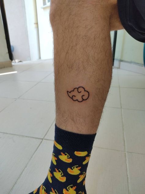 Goku Cloud Tattoo, Naruto Cloud Tattoo, Anime Cloud Tattoo, Nimbus Cloud Tattoo, Akatsuki Tattoo Ideas, Akatsuki Cloud Tattoo, Akatsuki Tattoo, Trippy Tattoo Designs, Akatsuki Cloud