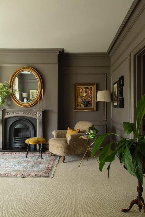 Traditional Victorian Living Room, Modern Victorian Sitting Room, Modern Victorian Interior Design Living Room, Modern Victorian Fireplace Ideas, Cosy Victorian Living Room, Georgian Living Room Modern, Contemporary Victorian Living Room, Victorian Lounge Ideas, Victorian Snug