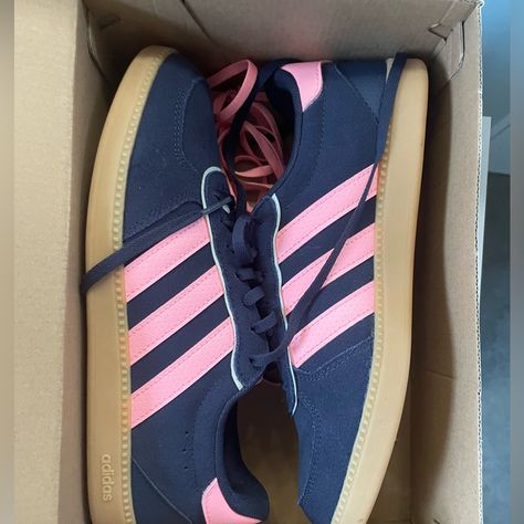 Navy Blue And Pink Just Like Sambas But I’m Not Sure They Are Size Says 7 1/2 But It Fits A Women’s 8 1/2 Pink And Blue Sambas, Navy And Pink Adidas, Pink Gazelles, Samba Shoes, Navy Blue And Pink, Shoes Outfit Fashion, Stockholm Style, Shoes Outfit, Adidas Campus