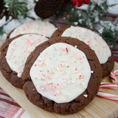 Peppermint Bark Cookies Peppermint Bark Cookies, Peppermint Bark Cookie, Chocolate Sugar Cookie Recipe, Chocolate Peppermint Cookies, Chewy Chocolate Cookies, Candy Cane Cookies, Chocolate Sugar Cookies, Peppermint Cookies, Sprinkle Cookies