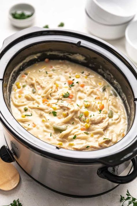 Slow Cooker Chicken And Noodles, Chile Relleno Casserole Recipe, Chicken And Noodles Recipe, Creamy Chicken And Noodles, Chicken And Egg Noodles, Relleno Casserole, Cream Of Mushroom Chicken, Crockpot Chicken And Noodles, Chicken And Noodles