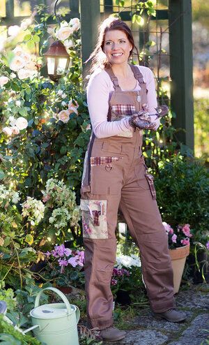 Gardening Outfits, Gardening Pants, Garden Clothes, Gardening Clothes, Farmer Outfit, Garden Clothing, Farm Clothes, Gardening Outfit, Garden Girls