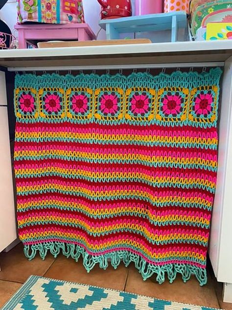 Confection Au Crochet, Crocheted Blanket, Crochet Curtains, Bohol, Crochet Home Decor, Crochet Home, Yarn Crafts, Crochet Fashion, Cute Crochet