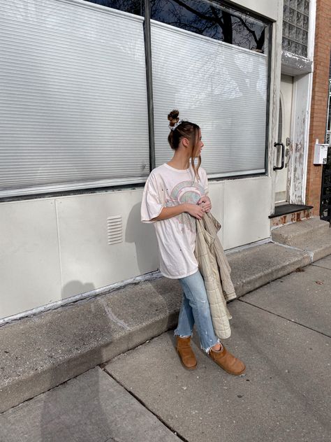 Ankle Ugg Boots Outfit, Ankle Ugg Boots, Ugg Boots Outfit, Boots Outfit, Ugg Boots, Normcore, Boots, Outfit Inspo, Clothes