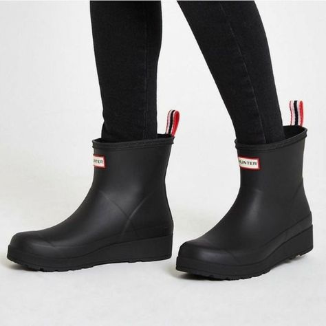 Hunter Ankle Boots Outfit, Hunter Play Boots Outfit, Short Black Boot, Hunter Play Boots, Hunter Short Boots, Hunter Rain Boots Short, Hunter Ankle Boots, Hunter Boots Short, Hunter Short