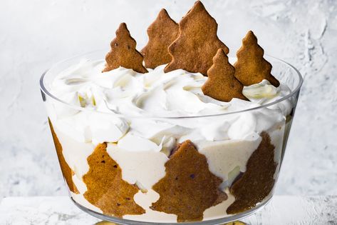 Pear Trifle, Baileys Tiramisu, Gingerbread Caramel, Gingerbread Trifle, Edd Kimber, Tiramisu Trifle, Trifle Dessert Recipes, Christmas Trifle, Olive Magazine