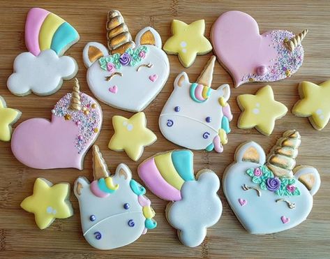 Unicorn Sugar Cookies, Cookies Unicorn, Icing Biscuits, Unicorn Bday Party, Face Cookies, Kawaii Cookies, Unicorn Cookies, Cookie Decorating Ideas, Unicorn Face