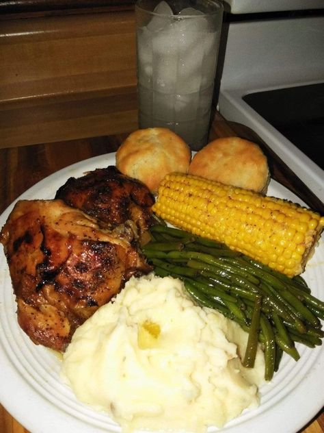 #soulfood Cooking Soul Food, Baked Mashed Potatoes, Simply Lemonade, Sauteed Green Beans, Potato Dinner, Soul Food Dinner, Baked Chicken Thighs, Food Babe, Corn On The Cob