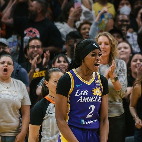 Ballislife Womens Basketball on Instagram: "Rickea Jackson made bucket after bucket down the stretch to secure a victory for the Los Angeles Sparks @r.ickea @la_sparks   Jackson: 16PTS 5REB 63% FG (Career high)" Basketball Things, Sheryl Swoopes, Lisa Leslie, Room Pics, Women Basketball, Hoop Dreams, Basketball Is Life, Basketball Photography, Pfp Aesthetic