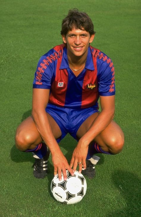 Gary Lineaker,1984 Barca Players, Football England, Leicester City Football Club, Leicester City Fc, Gary Lineker, Barcelona Futbol Club, England National Team, England Players, Good Soccer Players