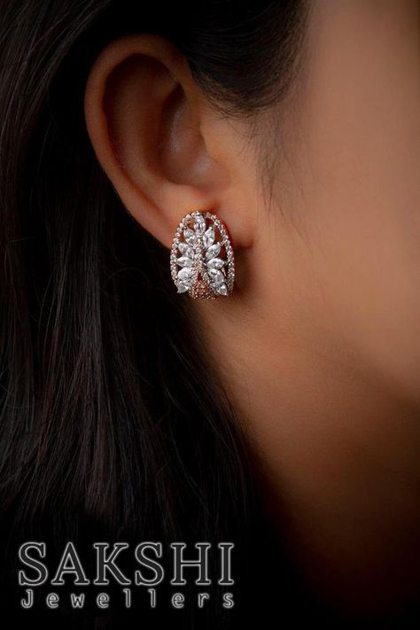 Diamond Bali Earrings, Diamond Bali, Expensive Jewellery, Top Earrings, Diamond Tops, Diamond Jewelry Set, Bali Earrings, Jewelry Design Drawing, Diamond Jewelry Necklace