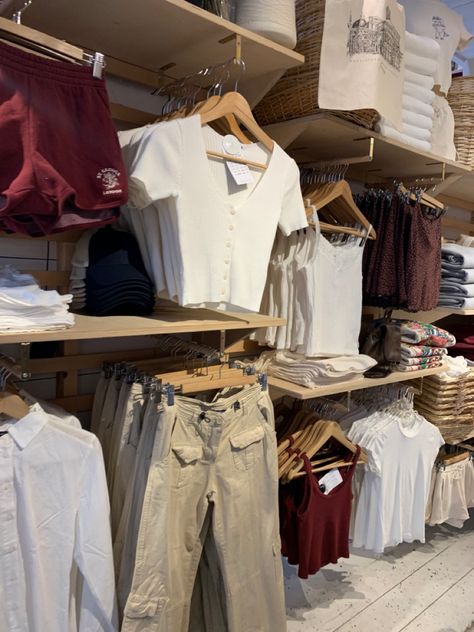 Garage Store Clothing, Basic White Girl Outfit, Garage Store, White Girl Outfits, Just A, Future Shop, Summer Clothes, Outfits Aesthetic, Brandy Melville