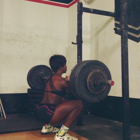 Weight Training Black Women, Fitness Training Black Women, Black Women Weight Lifting, Strong Black Woman Aesthetic, Gym Aesthetic Black Women Vision Board, Health And Fitness Aesthetic Black Women, Weightlifting Women Aesthetic, Women Weight Lifting Aesthetic, Lifting Aesthetic Women