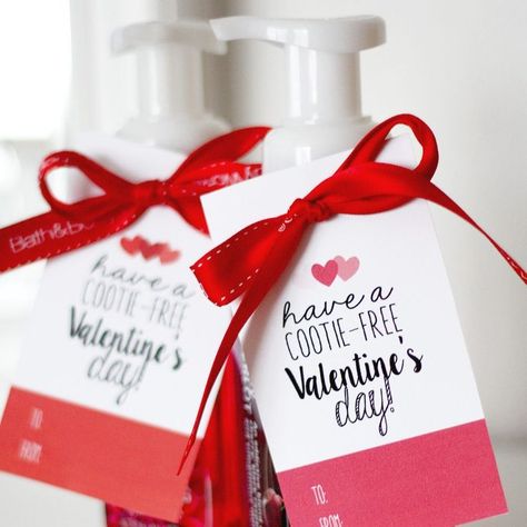 Gifts For Kids From Teacher, Valentine Gifts For Teachers, Soap Valentine, Friend Valentine Gifts, Teacher Valentine Gifts, Best Valentine Gift, Valentine Gifts For Kids, Valentine Gifts For Husband, Valentine Gifts For Girlfriend