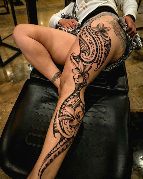 101 Best Hawaiian Leg Tattoo Ideas That Will Blow Your Mind! 21 Outsons Hawaiian Leg Tattoo, Tattoo Bein Frau, Polynesian Leg Tattoo, Thigh Tattoo Ideas, Leg Band Tattoos, Flower Leg Tattoos, Tattoo Ideas Inspiration, Leg Tattoo Ideas, Polynesian Tattoos Women