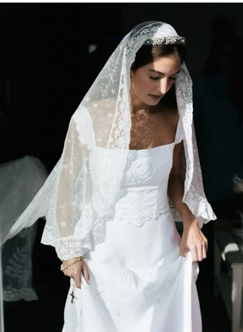 Spanish Wedding Dress, Spanish Bride, Spanish Wedding, Dream Wedding Ideas Dresses, Dreamy Wedding, Casual Wedding, Pretty Wedding, Wedding Mood, Wedding Dress Inspiration