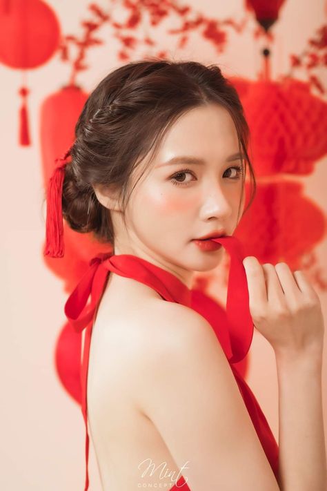 Lunar New Year Makeup, New Year Makeup, New Year Photoshoot, Short Natural Curly Hair, New Year Hairstyle, New Year's Makeup, Braiding Your Own Hair, Curly Hair Updo, Chinese Hairstyle