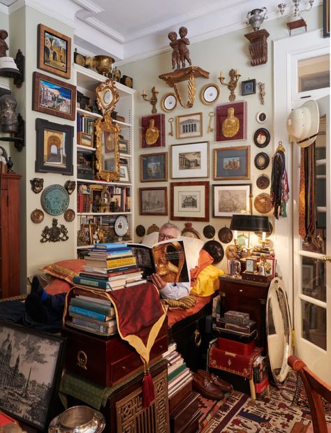 Tour a Ceramicist’s One-Bedroom Museum in NYC Home Museum Display, Maximalist Studio, Small Maximalist Bedroom, Bedroom Maximalist, Display Collections, Cheap Mirrors, Goal Ideas, Home Museum, Museums In Nyc