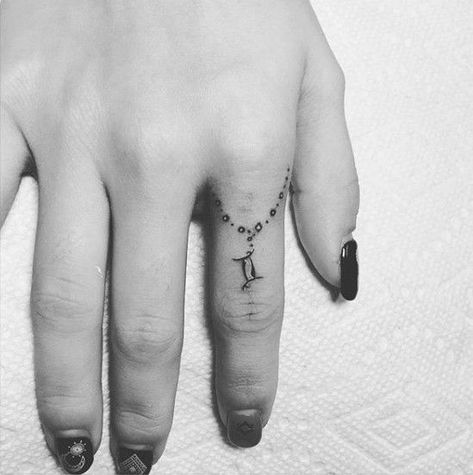 220+ Gemini Tattoo Designs (2021) Horoscope, Zodiac, Constellation Signs & Symbols Tattoos Gemini, Gemini Sign Tattoo, Gemini Zodiac Tattoos, Gemini Tattoo Designs, Cute Finger Tattoos, Gem Tattoo, Horoscope Tattoos, Finger Tattoo For Women, Cross Tattoos For Women