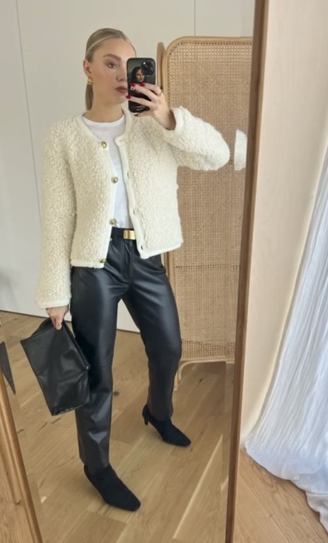 Cream Tweed Jacket Outfit, Cream Boucle Jacket Outfit, White Tweed Jacket Outfit, Cream Cardigan Outfit, Corporate Girlie, Lydia Tomlinson, White Tweed Jacket, Tweed Jacket Outfit, Cream Cardigan