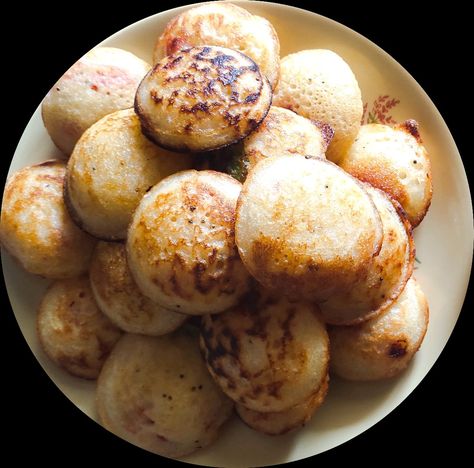 Rava Appam Recipe Appe Recipe, Paniyaram Recipes, Prepare Breakfast, Appam Recipe, Tomato Chutney, Tomato Recipes, Breakfast Dishes, Food App, Pretzel Bites