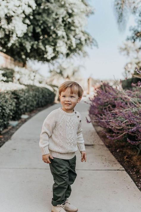 This toddler fall outfit is so cute! - M Loves M @marmar Fall Toddler Outfits Boy, Toddler Boy Pictures, Toddler Boy Photography, Toddler Boy Christmas Outfits, Boy Christmas Outfit, Fall Toddler Outfits, Toddler Fits, Fall Minis, Toddler Boy Sweater