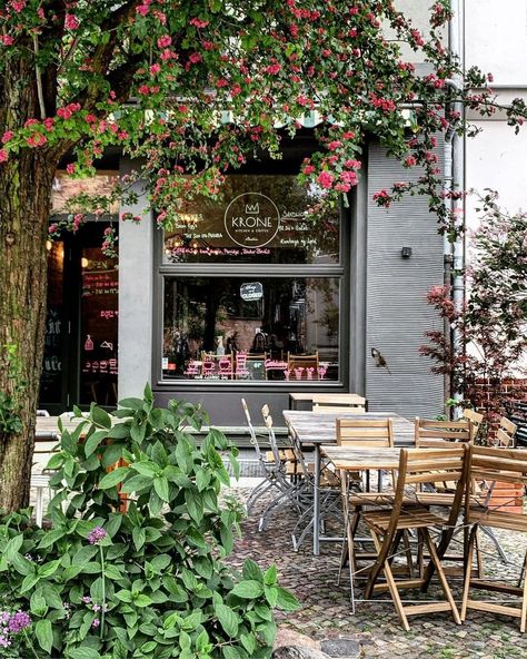 3,241 Likes, 10 Comments - The Shopkeepers (@the_shopkeepers) on Instagram: “Cafe Krone, Berlin 📷@_s00__ Ready for some outdoor socially distanced dining? @cafekrone.berlin…” Berlin Cafe, Instagram Cafe, European Cafe, Berlin Travel, Flowering Tree, Cafe Interior Design, To Wait, Lovely Shop, Flowering Trees