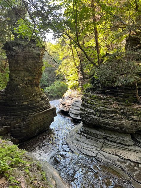 Buttermilk Falls State Park In New York, USA📍 - 📌Buttermilk Falls State Park is a 🌳 811-acre (3.28 km²) state park located southwest of Ithaca, New York, United States. Like Robert H. Treman State Park, a portion of the land that was to become the state park came from Robert and Laura Treman in 1924. 🌲🏞️💧 - #travel #beautiful #nature #hiking Sara Harris I wanna go!!! Green Lakes State Park New York, Buttermilk Falls, Ithaca New York, Nature Hiking, Park In New York, Green Lake, Buttermilk, Rhode Island, State Park