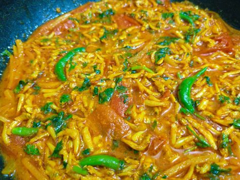 Bengali style small fish curry Bengali Fish Curry, Fish Curry, Food Painting, Crazy Cakes, Small Fish, Curries, Snapchat, Fish, Ethnic Recipes