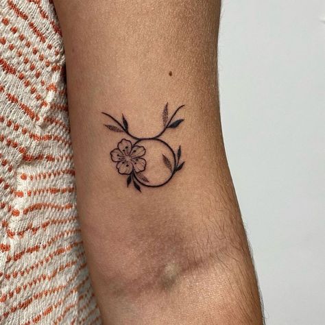 Horoscope Taurus Tattoo, Male Knee Tattoo Ideas, Taurus Heart Tattoo, Tattoo Ideas Zodiac Signs Taurus, Small Tattoo Taurus, Cute Taurus Tattoo For Women, Taurus Ankle Tattoo, May Taurus Tattoo, Simple Taurus Tattoo For Women