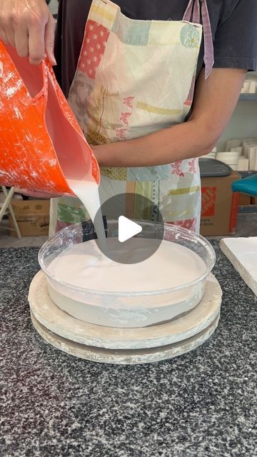 Kelly Brenner Justice on Instagram: "July is for plasterwork! I’m making molds all month, including some new pattern molds. I collect vintage glassware (and fondant texture mats and trivets and plastic and really anything with a pattern that sparks joy) and hoard them in the studio until it’s mold-making time. First step is to capture the pattern using plaster, like with the simple drop-out mold in this video. Then I use that mold to make more molds for my mugs, vases, jars, etc. What would you call this pattern? Maybe Daisy? #wip #plaster #moldmaking #pattern #slipcasting" Pottery Molds, Ceramic Molds, Plaster Molds, Mould Design, Sparks Joy, Molding Clay, Vintage Glassware, Clay Pots, Trivets