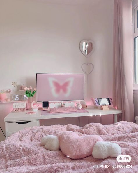 bedroom decor inspo white pink minimalistic drawer aesthetic heart shaped cushion pillow pc computer desk setup accessories led clock ID：626666804 Rich Khaleeji, Light Pink Rooms, Pink Computer, Faceless Youtube, Jewelry Lifestyle, Random Designs, Hermes Style, Computer Desks, Pink Room Decor