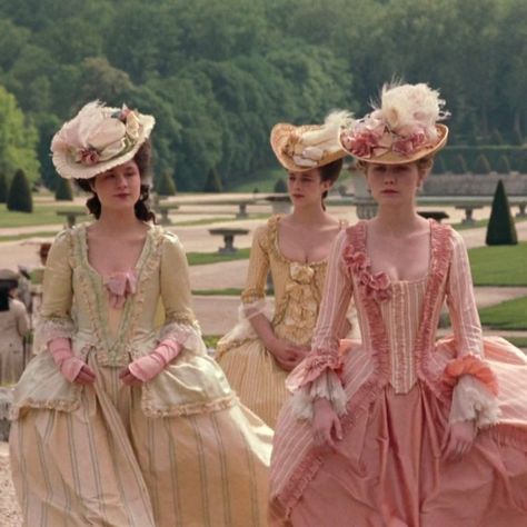 Marie Antoinette Aesthetic, Marie Antoinette Movie, Sofia Coppola Movies, Rococo Aesthetic, Marie Antoinette Dresses, Marie Antoinette 2006, Rococo Fashion, Royal Aesthetic, Princess Core