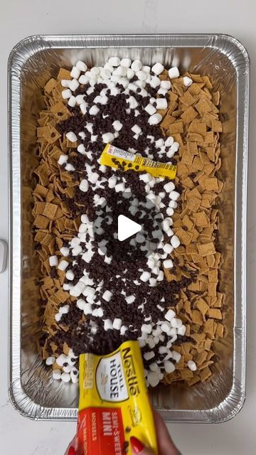 Kate Heintzelman on Instagram: "s’mores in a pan=best snack ever #yummy #yum #summer #chocolate #smore #dessert #food #foodie #yumyum" Desserts That Wont Melt In Heat, S’mores Sheet Pan, Dessert Corner Ideas, S’mores Nachos, Smores Trail Mix Recipe, S’mores In A Pan, Savory Smores Ideas, Camping Desserts For A Crowd, Smore Bar Ideas