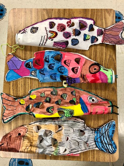 Japanese Carp Kites (2nd grade) | Wow Art Project Japanese Art Projects, 2nd Grade Art Projects, 2nd Grade Art Lessons, Japan Activities, Koi Nobori, Adaptive Art, Projects School, Class Art Projects, Japan Crafts