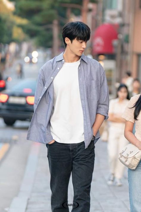 Byeon Woo Seok Outfit, Byeon Woo Seok Lovely Runner, Sun Jae, Runners Outfit, Byeon Wooseok, Byeon Woo Seok, Lovely Runner, Woo Seok, Fictional Men