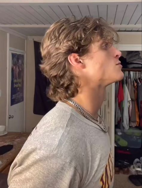 Long Curly Hair Men, Hair Wings, Men Haircut Curly Hair, Mullet Haircut, Short Hair Lengths, Faded Hair, Medium Curly Hair Styles, Men Haircut Styles, Hair Stylies