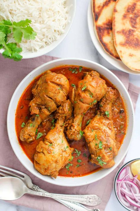 Indian Chicken Masala, Chicken Massaman Curry, Chicken Masala Recipe, Chicken Korma Recipe, Korma Recipe, Whole Spices, Spiced Chicken, Chicken Korma, Indian Street Food Recipes