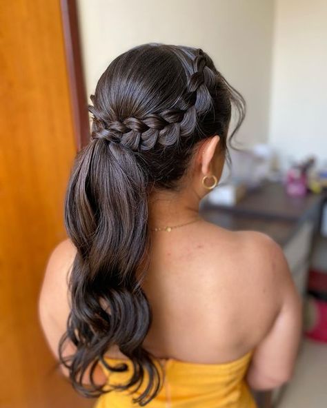 Hairstyle For Lehenga, Fade Haircut Designs, Lehenga Hairstyles, Easy Hairdos, Easy Bun Hairstyles, Perfect Hairstyle, Easy Hairstyles For Medium Hair, Haircut Designs, Trendy Hairstyle