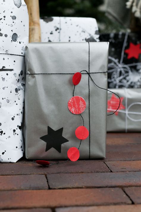 Gift Wrapping, Gifts