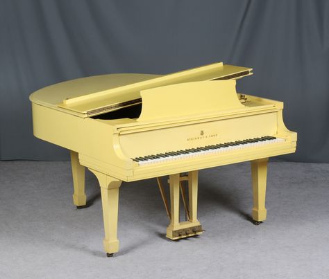 Yellow Piano, Piano Shop, Painted Pianos, Antique Piano, Piano For Sale, Baby Grand Piano, Grand Pianos, Mod Furniture, Mod Decor